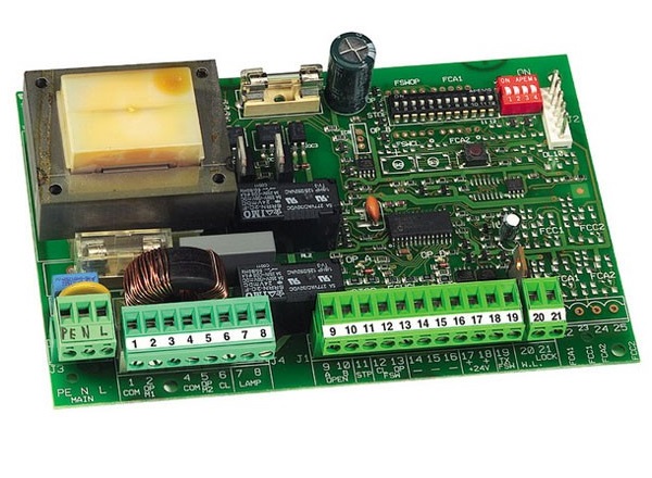 Replacement circuit board for sliding gate motor kits from SAMT Garage & Gate Automation, New South Wales, Australia.